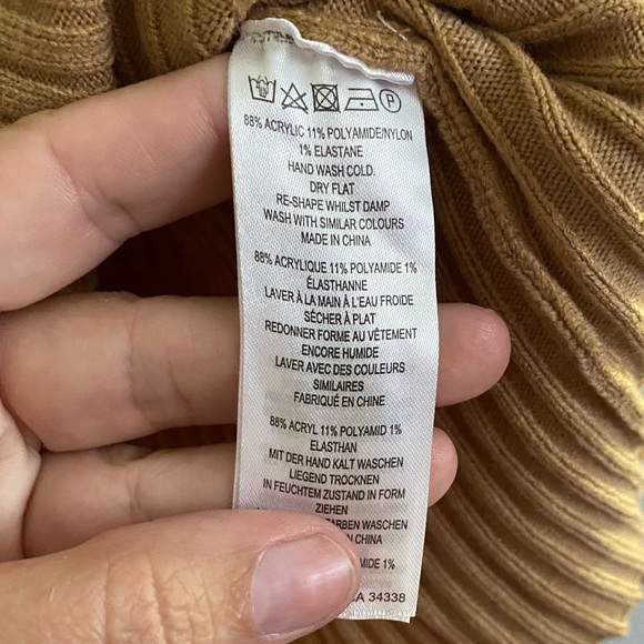 French Connection Sweater Size Medium Turtleneck Colorblock Tan White Neutral - Picture 8 of 9